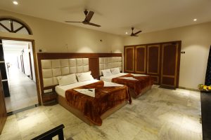 Deluxe Quadruple AC 3